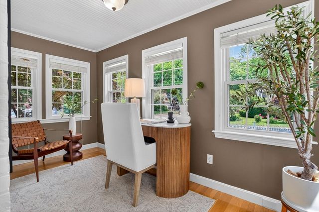 35 Cleveland Rd, Wellesley, MA 02481