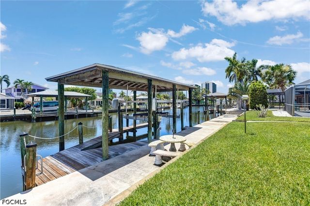 140 Egret ST, Fort Myers Beach, FL 33931