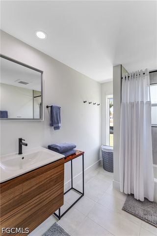 140 Egret ST, Fort Myers Beach, FL 33931
