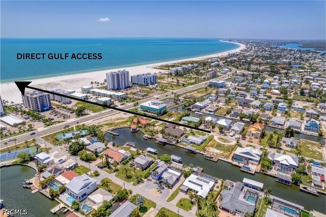 140 Egret ST, Fort Myers Beach, FL 33931