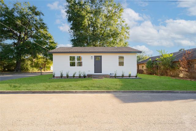 507 West Street, Pittsburg, TX 75686