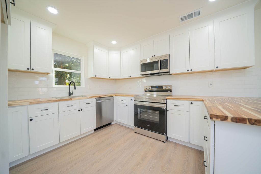 507 West Street, Pittsburg, TX 75686