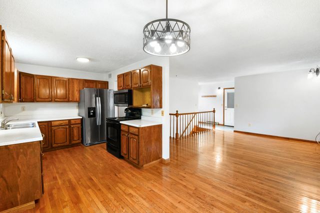 2119 27 Avenue S, Fargo, ND 58103