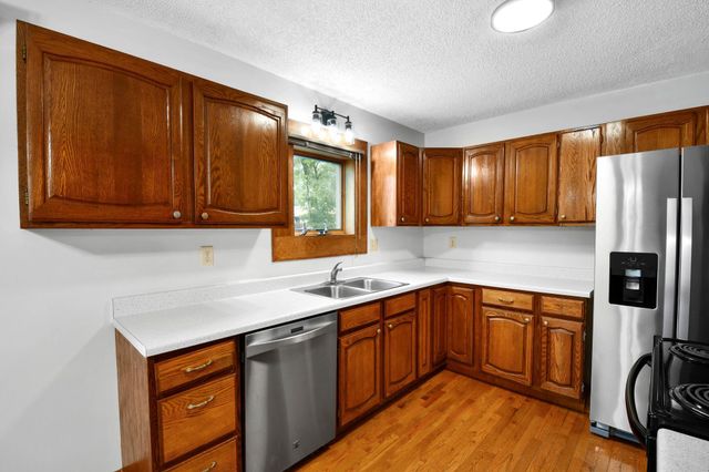 2119 27 Avenue S, Fargo, ND 58103