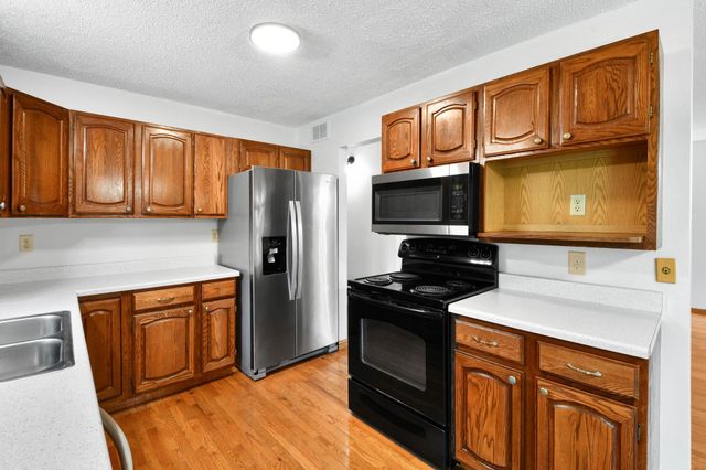 2119 27 Avenue S, Fargo, ND 58103