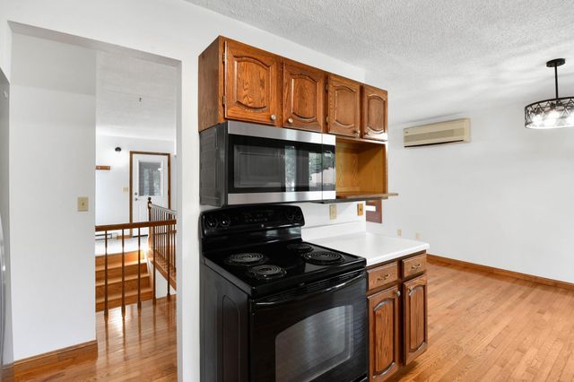 2119 27 Avenue S, Fargo, ND 58103