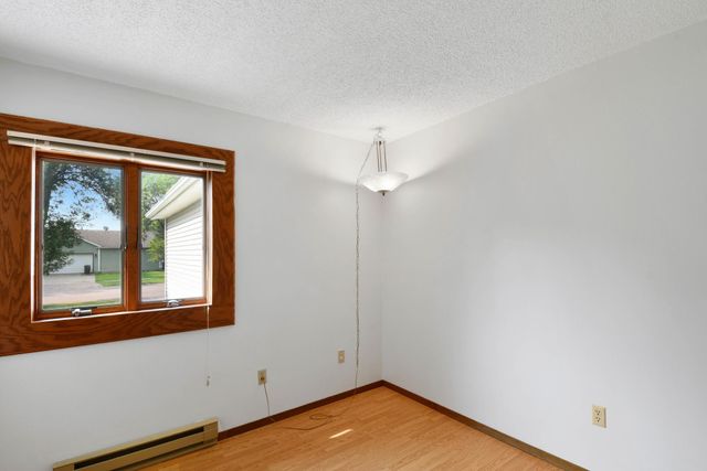 2119 27 Avenue S, Fargo, ND 58103