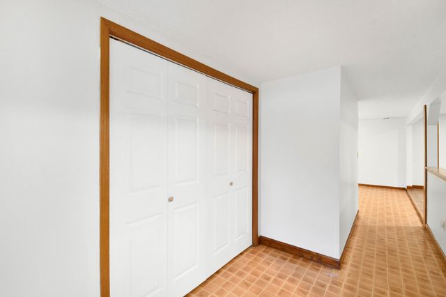 2119 27 Avenue S, Fargo, ND 58103