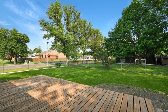 2119 27 Avenue S, Fargo, ND 58103