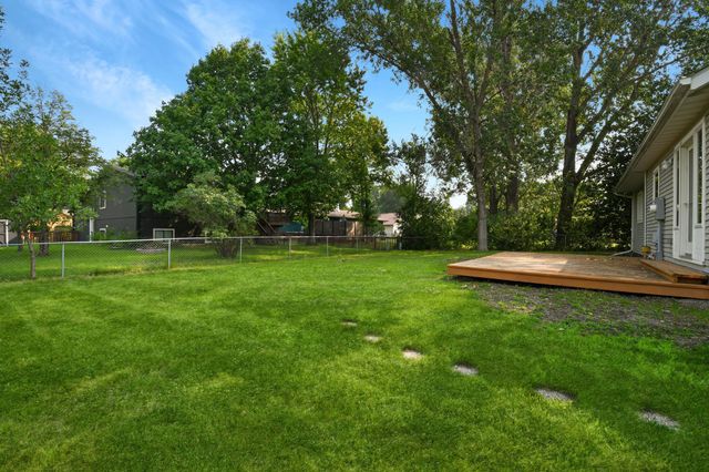 2119 27 Avenue S, Fargo, ND 58103