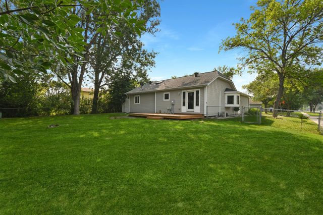 2119 27 Avenue S, Fargo, ND 58103