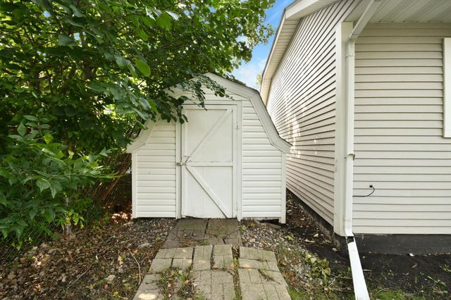 2119 27 Avenue S, Fargo, ND 58103