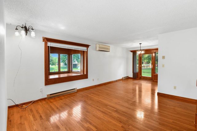 2119 27 Avenue S, Fargo, ND 58103