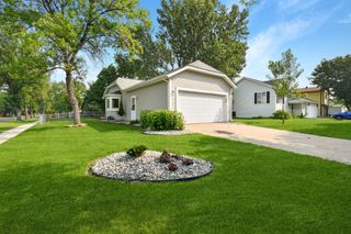 2119 27 Avenue S, Fargo, ND 58103