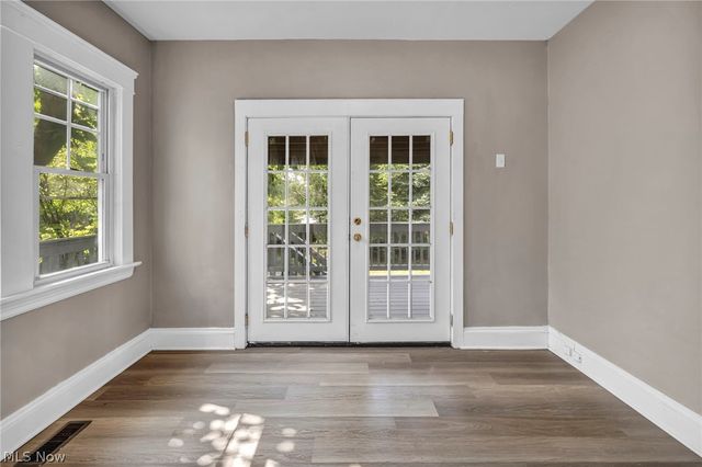 13016 Beachwood Avenue, Cleveland, OH 44105