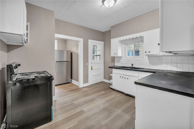 13016 Beachwood Avenue, Cleveland, OH 44105