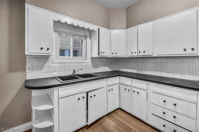 13016 Beachwood Avenue, Cleveland, OH 44105