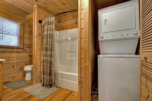 142 Arrow Ridge Road, Mccaysville, GA 30555