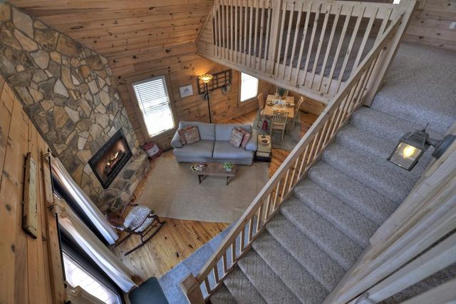 142 Arrow Ridge Road, Mccaysville, GA 30555