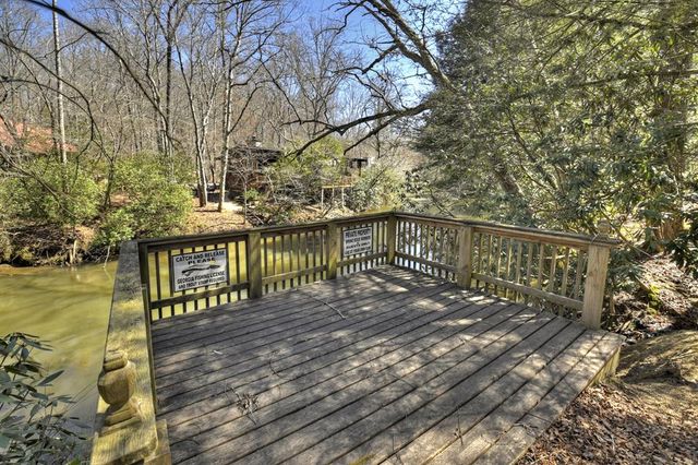 142 Arrow Ridge Road, Mccaysville, GA 30555