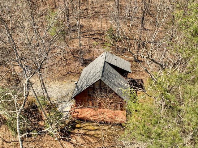 142 Arrow Ridge Road, Mccaysville, GA 30555