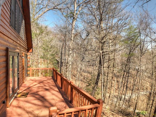 142 Arrow Ridge Road, Mccaysville, GA 30555