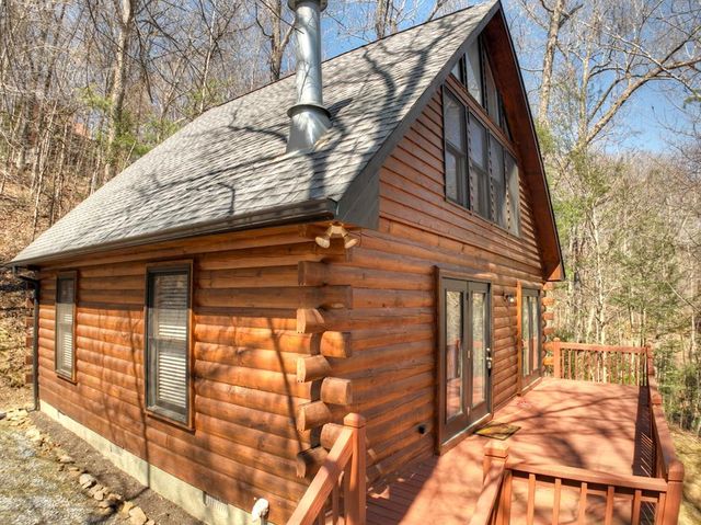 142 Arrow Ridge Road, Mccaysville, GA 30555