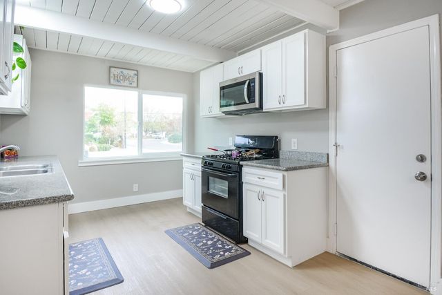 456 Lovers Ln, Vacaville, CA 95688