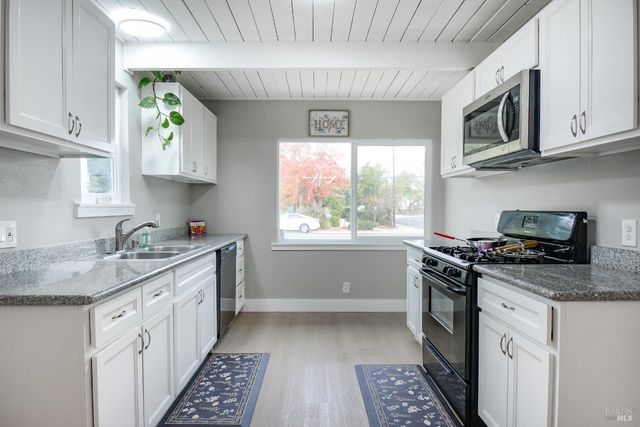 456 Lovers Ln, Vacaville, CA 95688