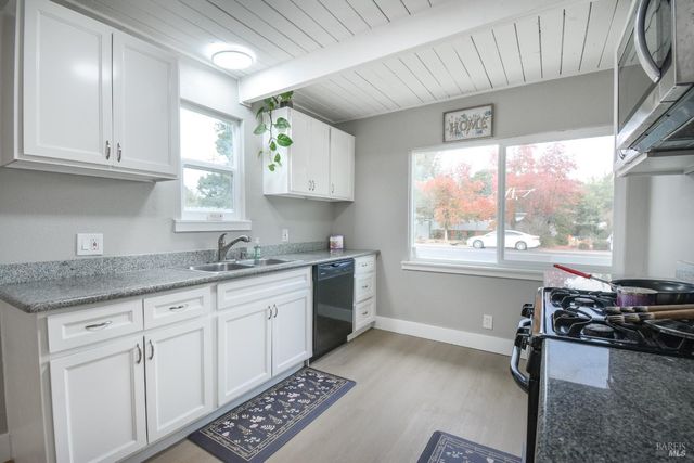 456 Lovers Ln, Vacaville, CA 95688