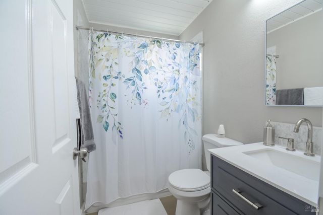 456 Lovers Ln, Vacaville, CA 95688