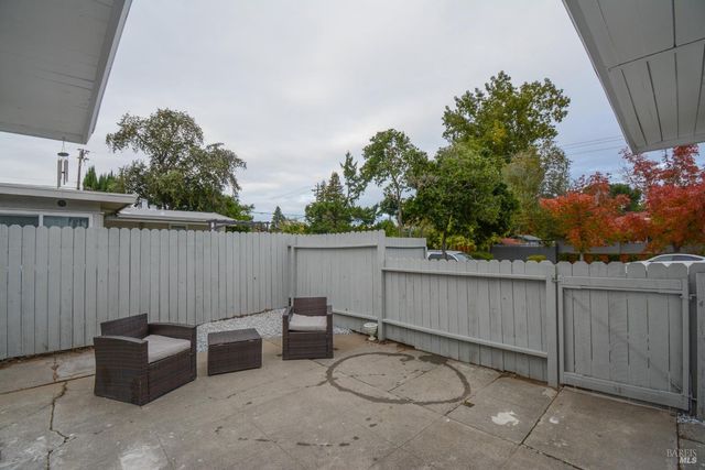 456 Lovers Ln, Vacaville, CA 95688