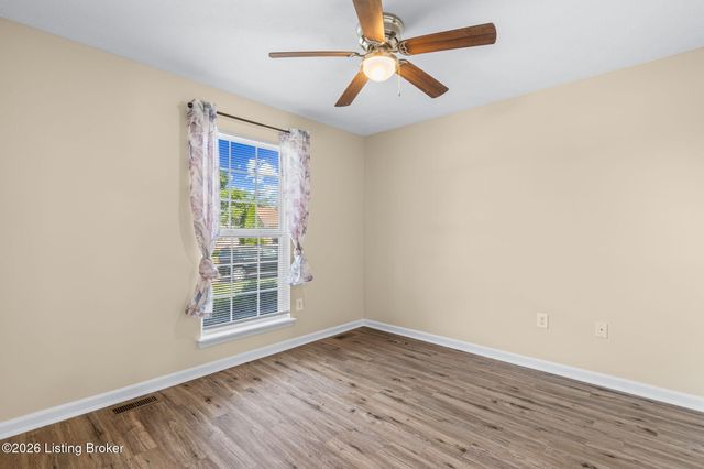 4223 Southern Farm Blvd, Louisville, KY 40216