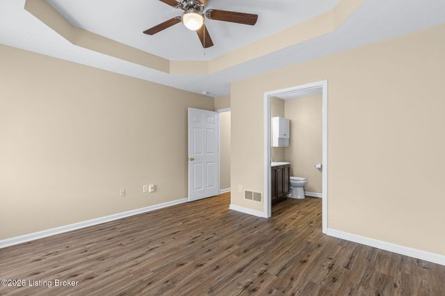 4223 Southern Farm Blvd, Louisville, KY 40216