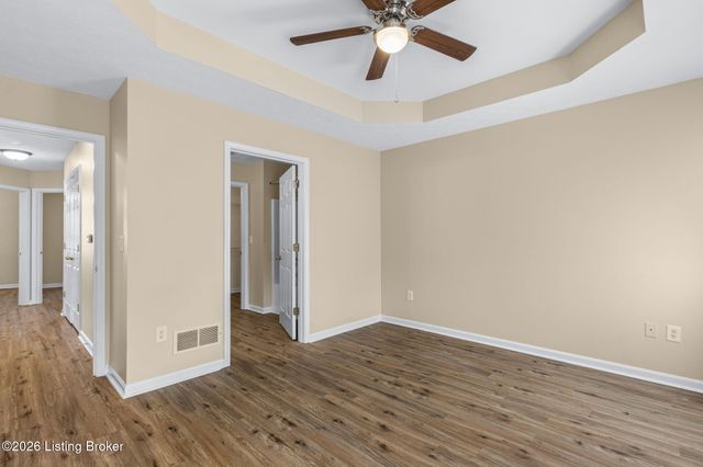 4223 Southern Farm Blvd, Louisville, KY 40216