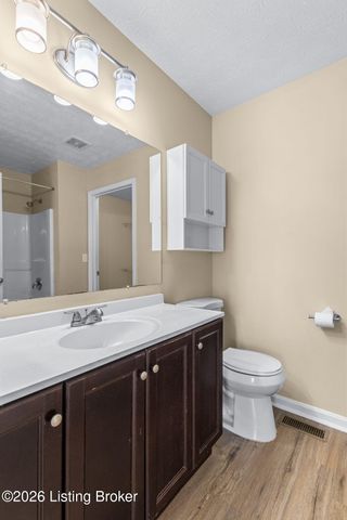 4223 Southern Farm Blvd, Louisville, KY 40216