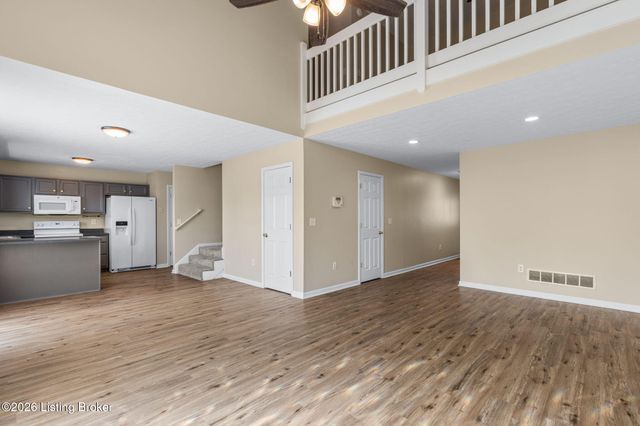 4223 Southern Farm Blvd, Louisville, KY 40216