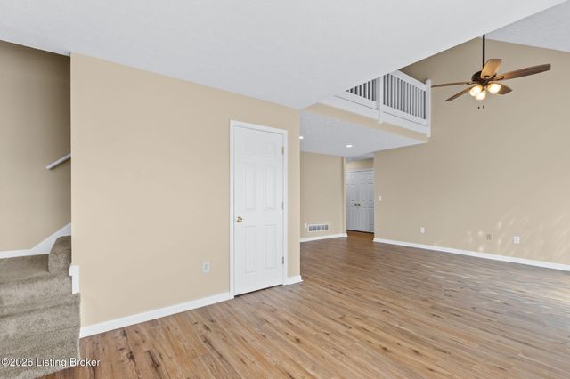 4223 Southern Farm Blvd, Louisville, KY 40216