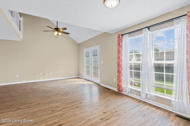 4223 Southern Farm Blvd, Louisville, KY 40216