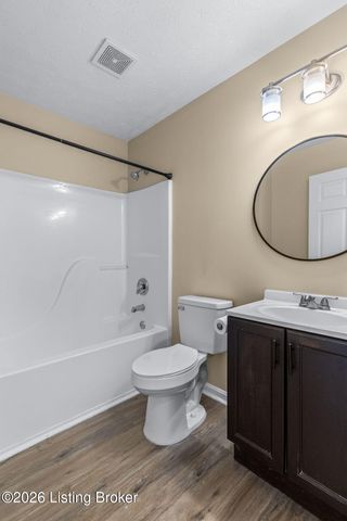 4223 Southern Farm Blvd, Louisville, KY 40216