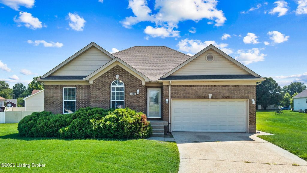 4223 Southern Farm Blvd, Louisville, KY 40216