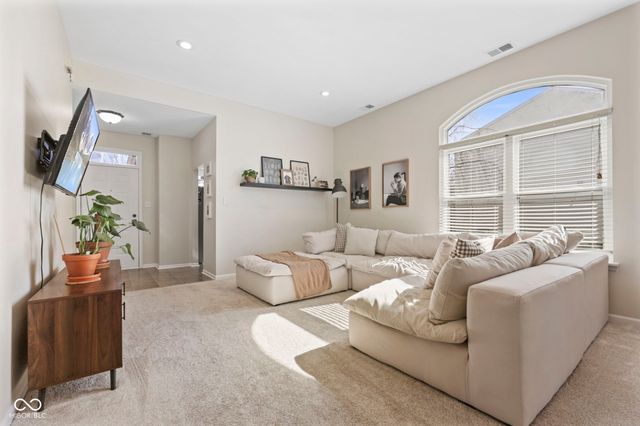 18865 Wimbley Way, Noblesville, IN 46060