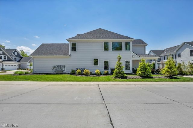 606 Monteforte Court 43, Avon Lake, OH 44012