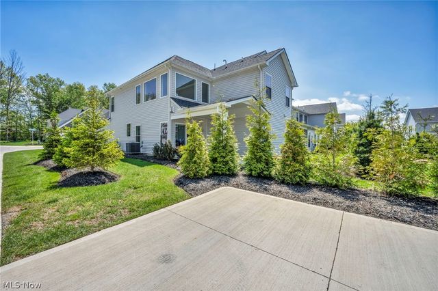 606 Monteforte Court 43, Avon Lake, OH 44012