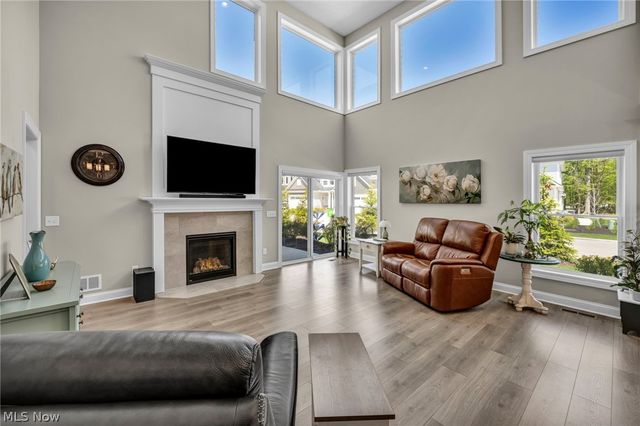 606 Monteforte Court 43, Avon Lake, OH 44012