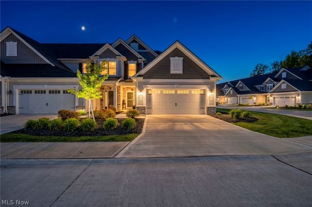 606 Monteforte Court 43, Avon Lake, OH 44012