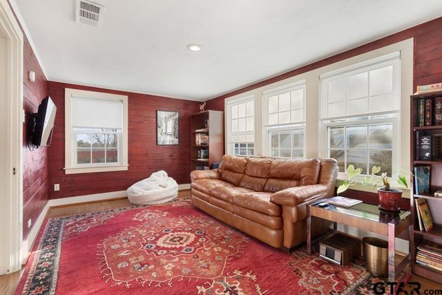 107 Rowland Pl, Tyler, TX 75701