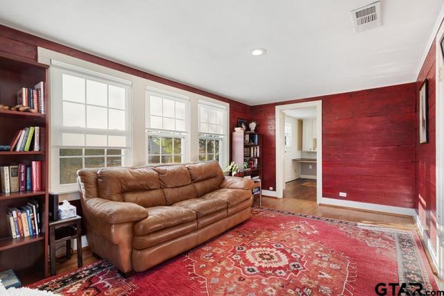 107 Rowland Pl, Tyler, TX 75701