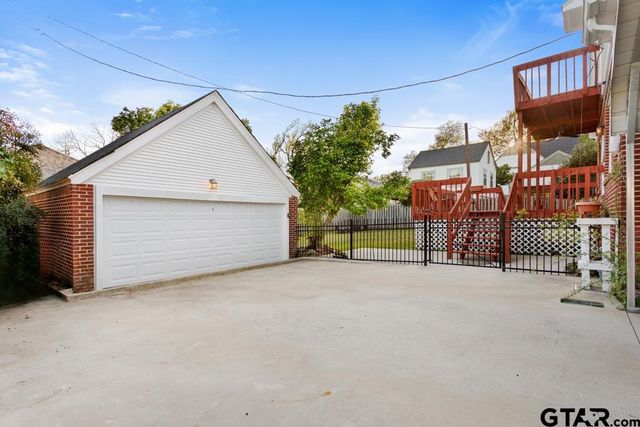 107 Rowland Pl, Tyler, TX 75701