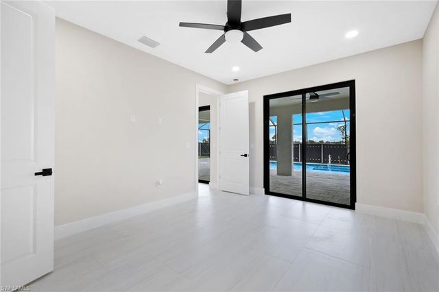 819 SW 16th TER, Cape Coral, FL 33991